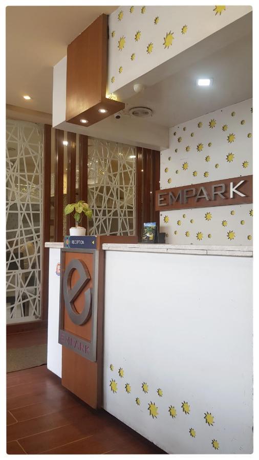 Empark Hotel Bangalore Exterior photo